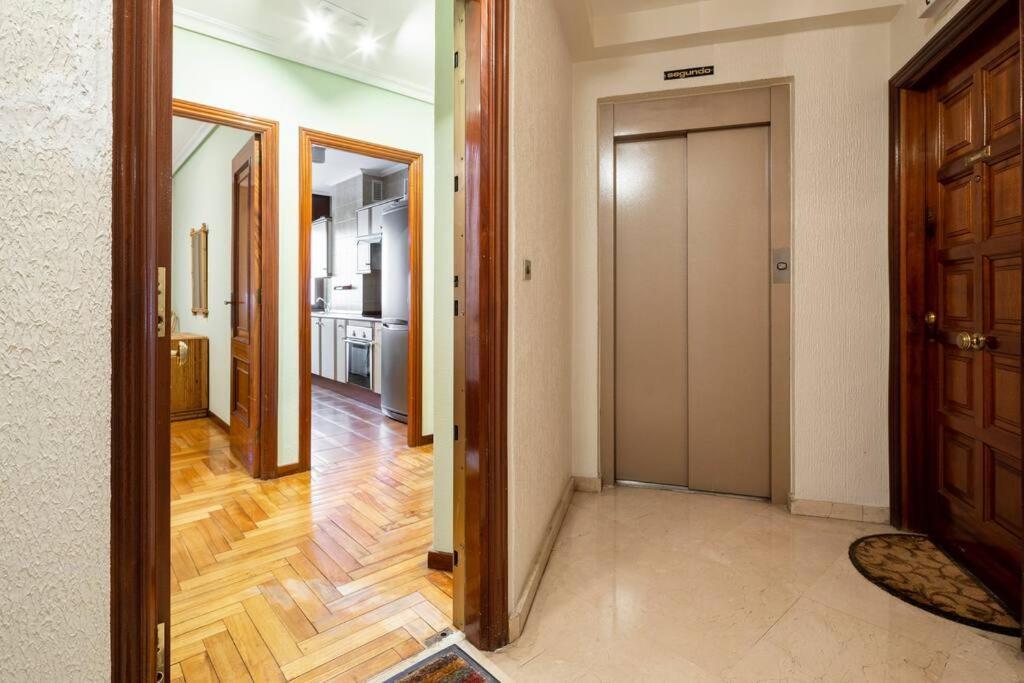 Apartamento Centro De Vigo Con Paking Gratuito Luaran gambar