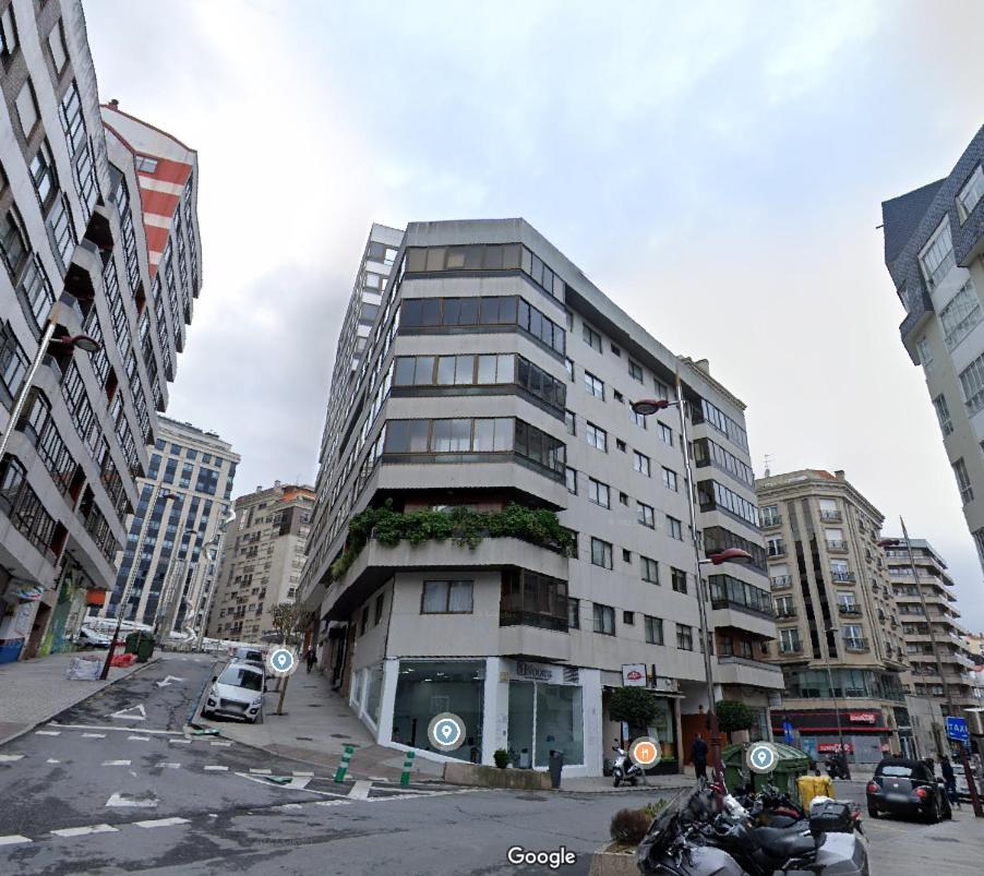 Apartamento Centro De Vigo Con Paking Gratuito Luaran gambar